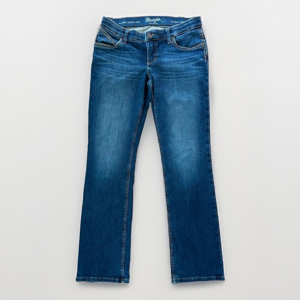 Wrangler Riding Jeans Shiloh Fit Women's Size 32 x 33 Low Rise Boot Cut Cowgirl